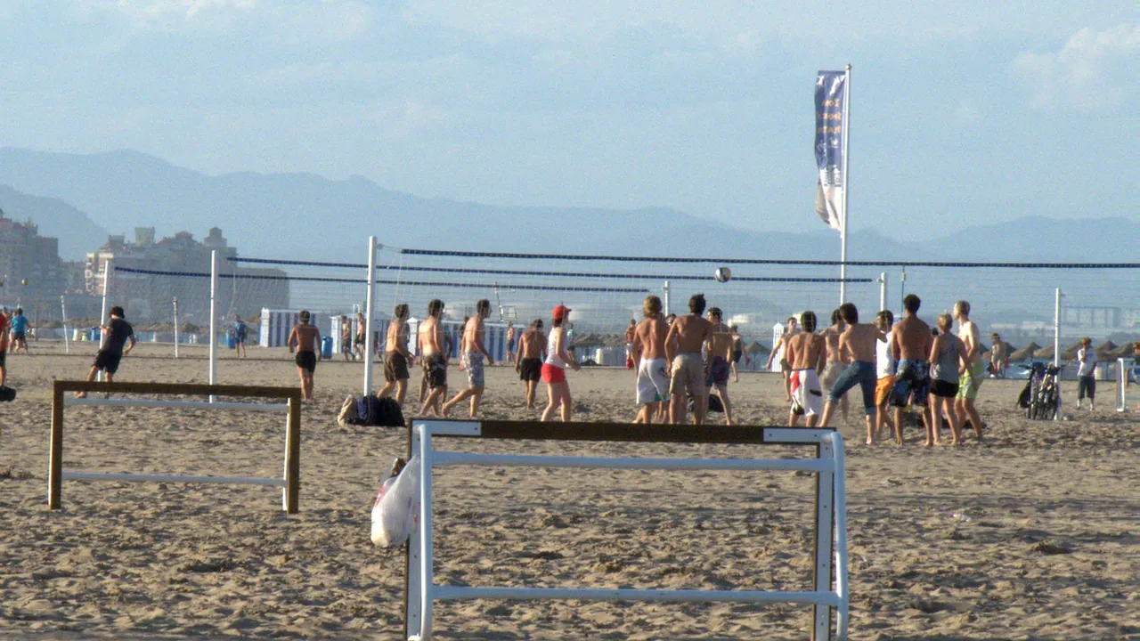 Vóley playa en Valencia: dónde jugar, cómo apuntarse y cuándo ir