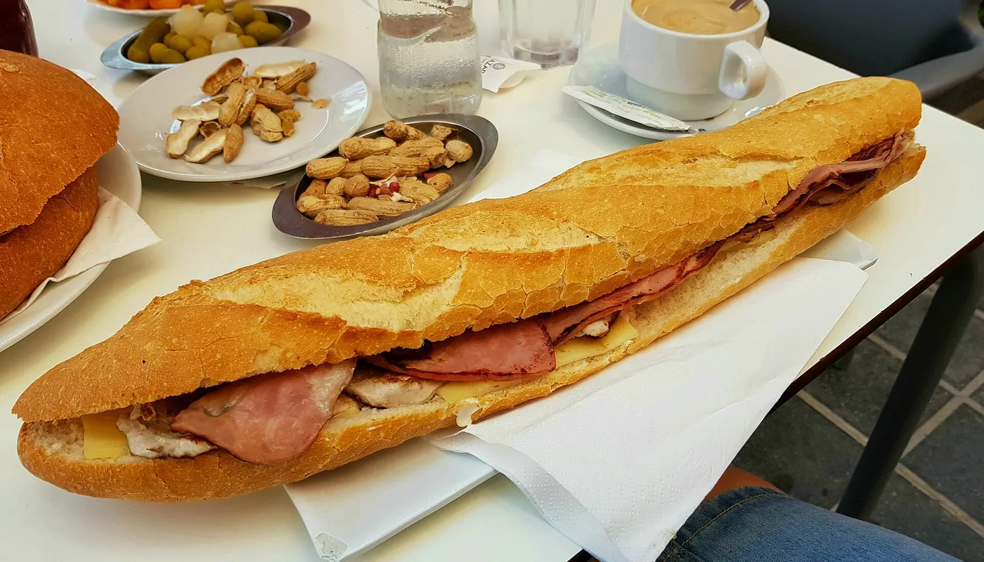 Esmorzaret: The second breakfast Valencia runs on