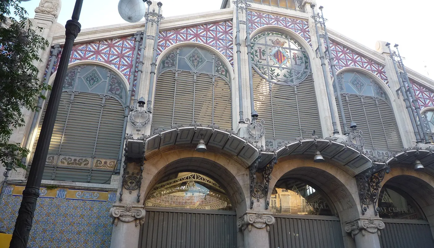 Expat or immigrant? Valencia's word debate