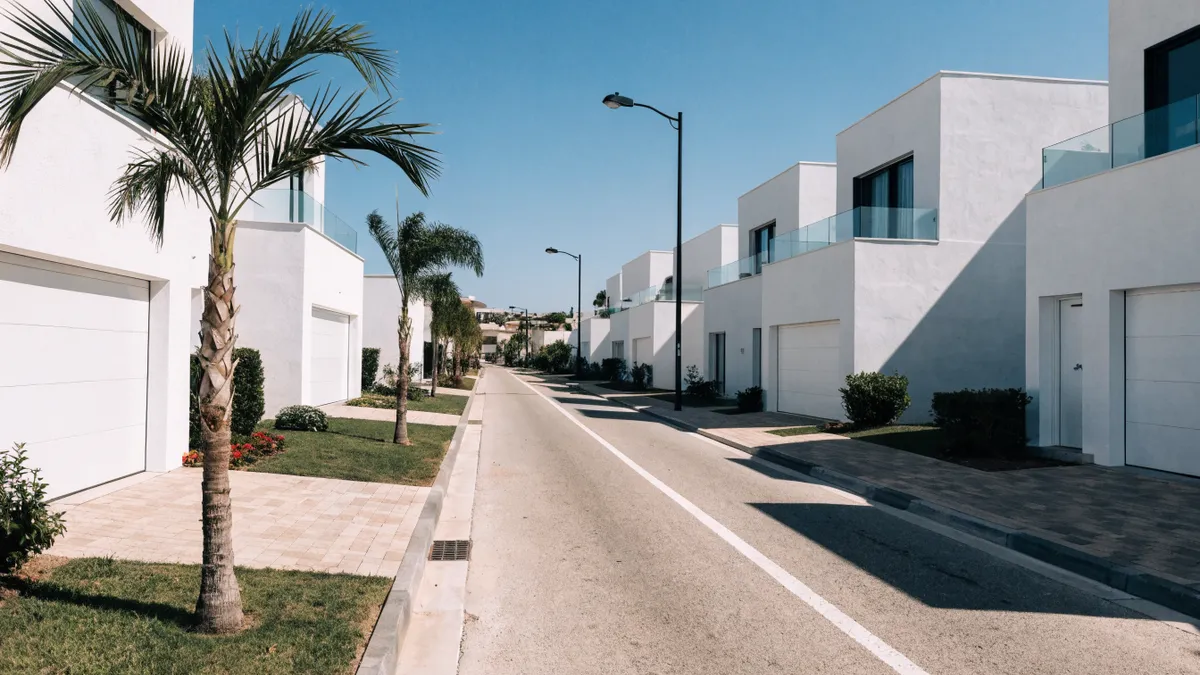 Modern housing in San Antonio de Benageber