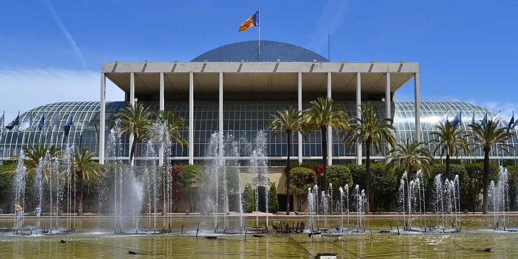 The Palau de la Música on the Turia gardens, its glass gallery behind a fountain pool
