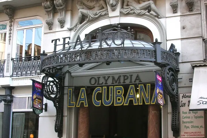 Toegangsluifel van Teatro Olympia aan de Calle San Vicente in Valencia
