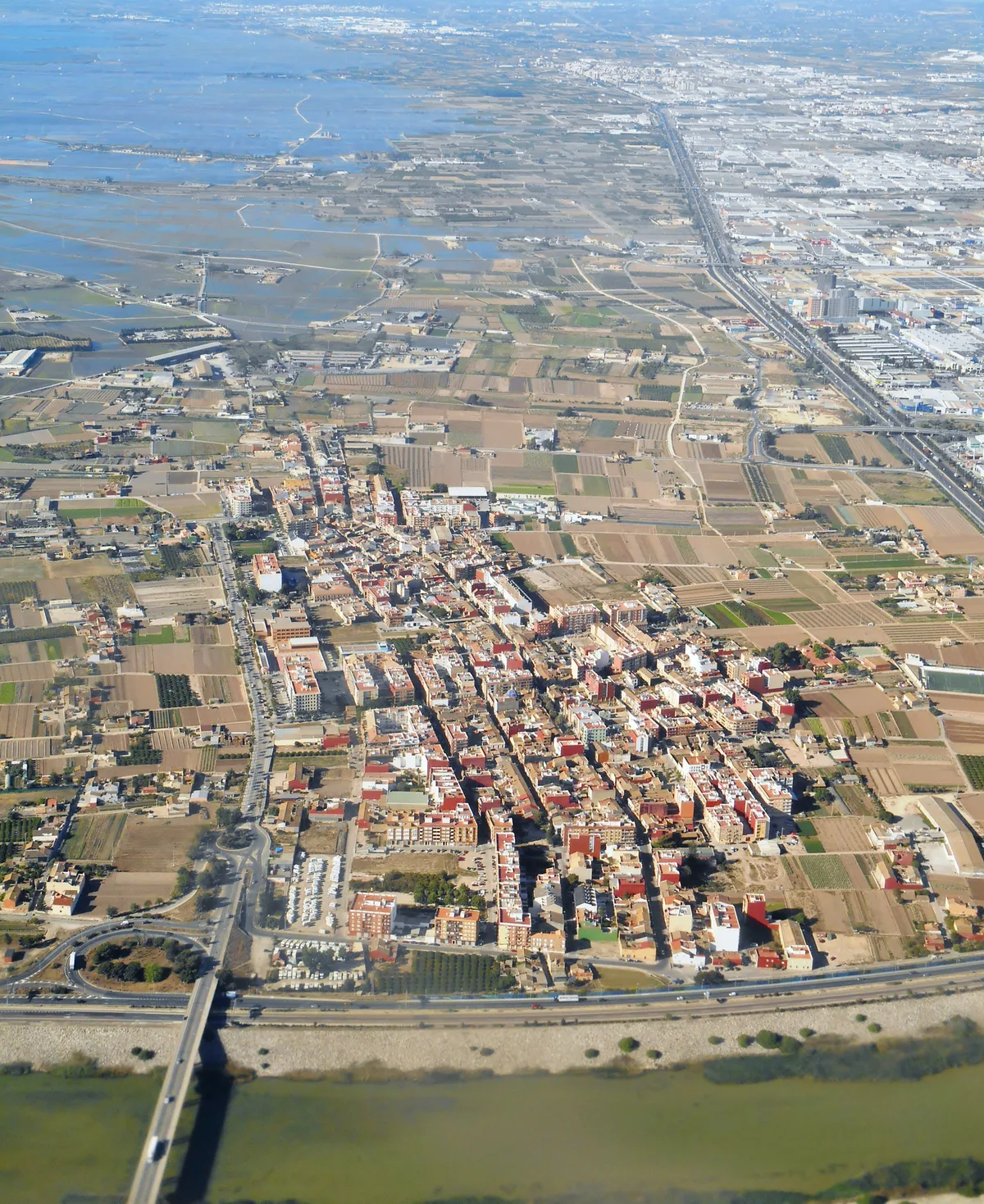 Vue aerienne de Castellar - l'Oliveral, au sud de Valencia