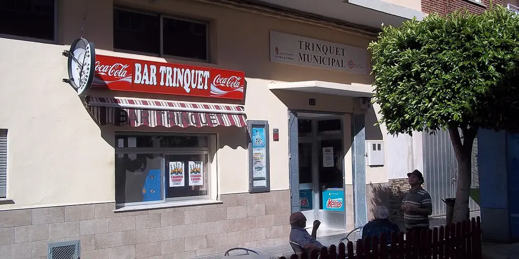 The municipal trinquet pilota court in La Pobla de Vallbona, with its bar on the street front