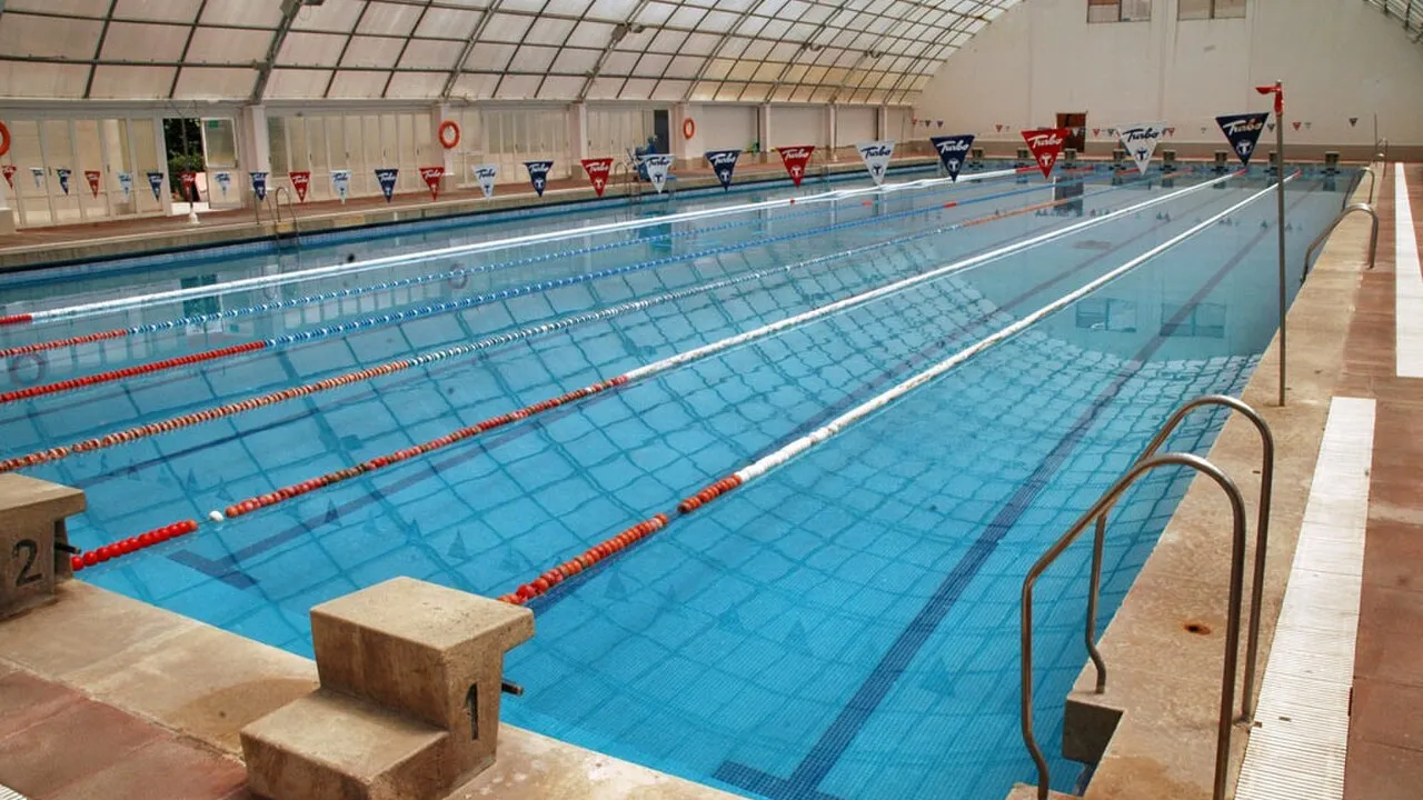 Swimming pools in Valencia: municipal pools, prices and how to join